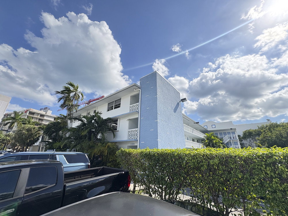 Golden Key Condo - 1